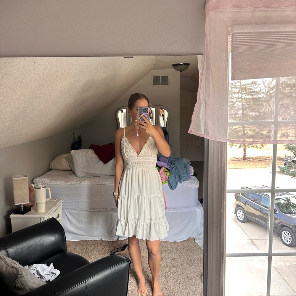 White Sleeveless Dress